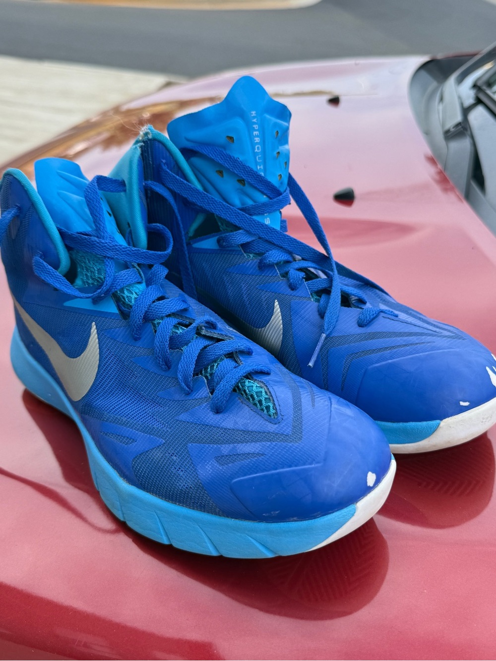 Nike Blue High-Top Athletic Basketball Shoes with Silver Swoosh